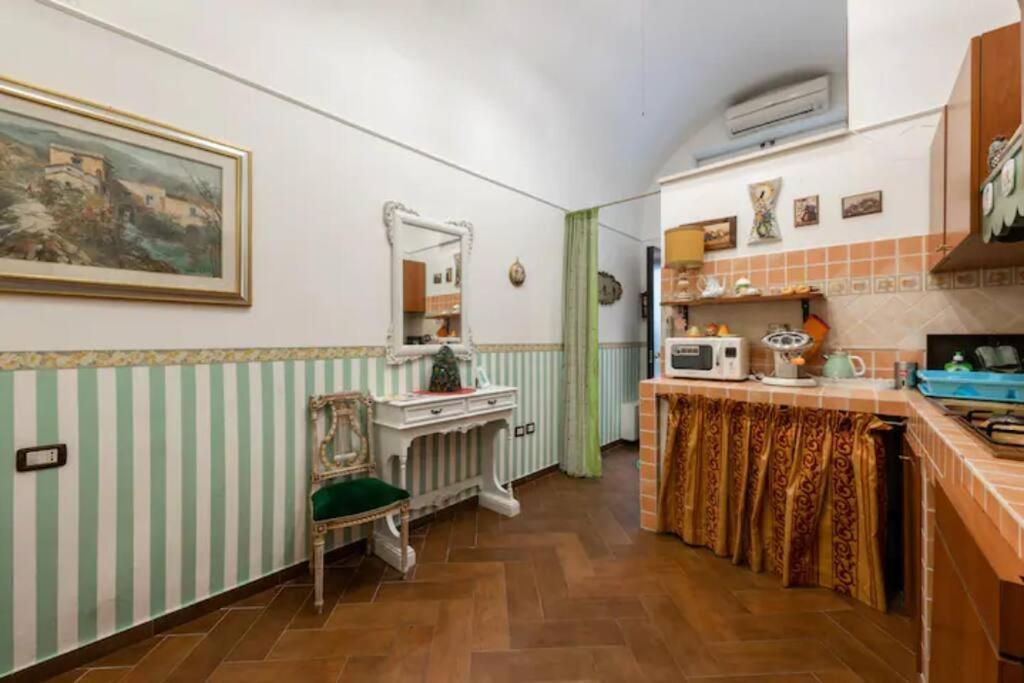 Apt 0 In The Historic Center Bari Extérieur photo